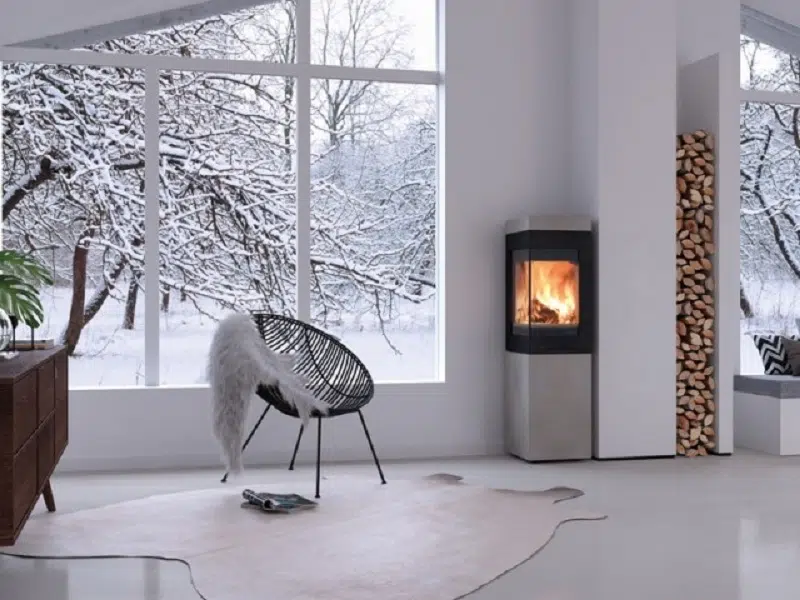 Quelle range-bûche choisir pour son poêle à bois