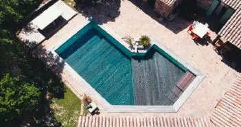 Quels sont les critères à prendre en compte dans le choix d’une piscine