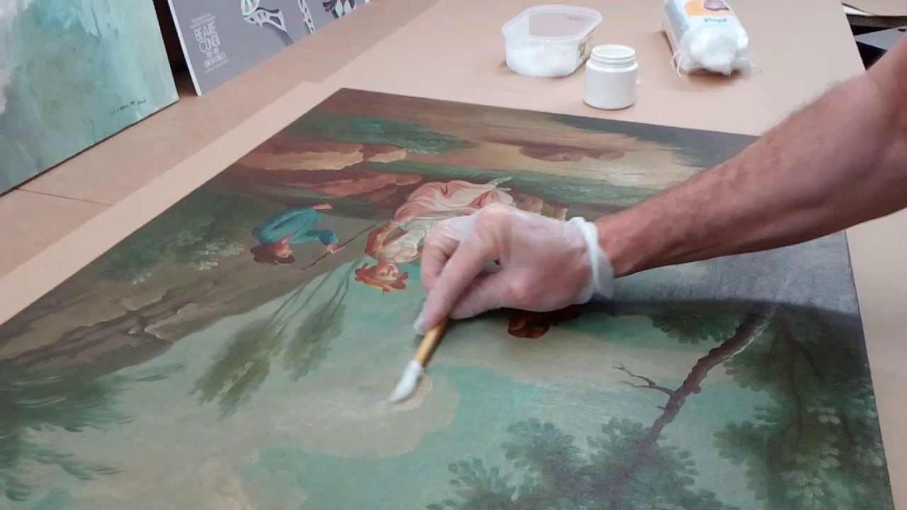 nettoyer une peinture à l'huile ancienne