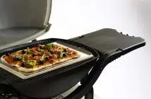 utiliser une pierre à pizza sur le barbecue